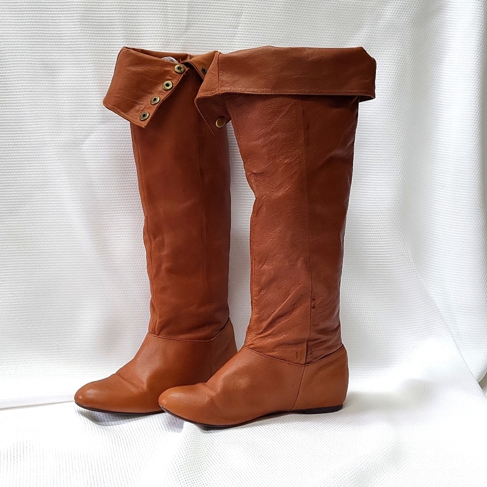 GETTING READY TO DONATE, MAKE ME AN OFFER**Chinese Laundry Over the Knee Boots